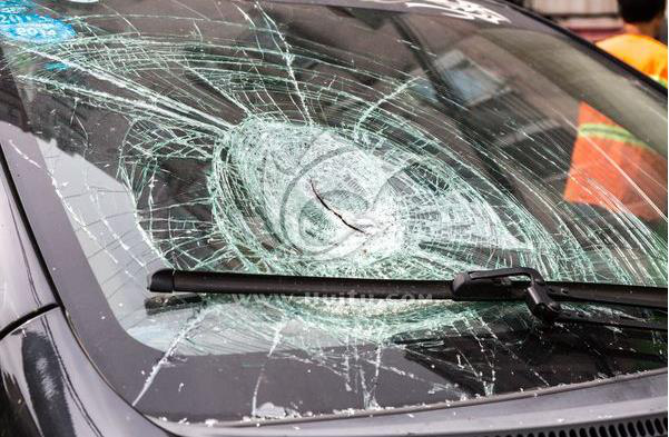 买车时有问过前挡风玻璃的材质吗？这材质真的安全吗